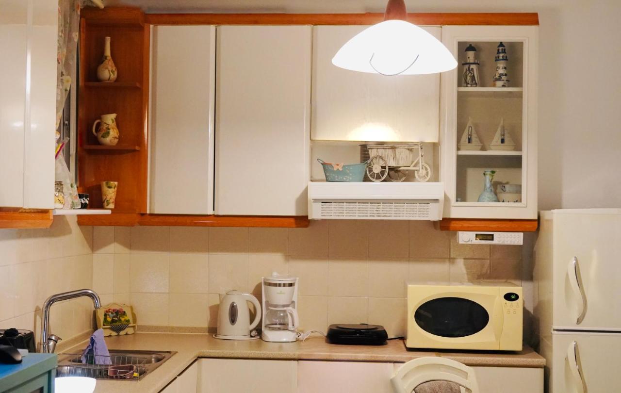 Pine & View Apartment Pefkochori Bagian luar foto