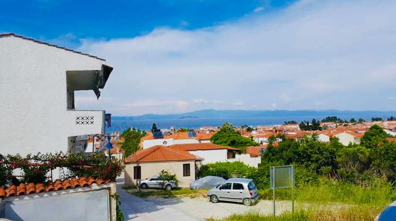 Pine & View Apartment Pefkochori Bagian luar foto