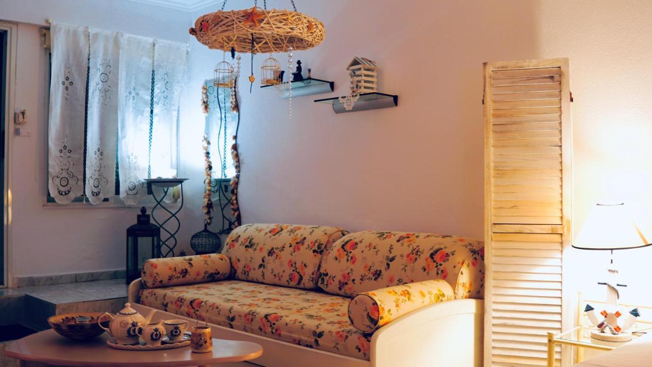 Pine & View Apartment Pefkochori Bagian luar foto