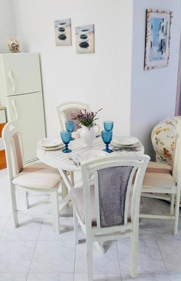 Pine & View Apartment Pefkochori Bagian luar foto