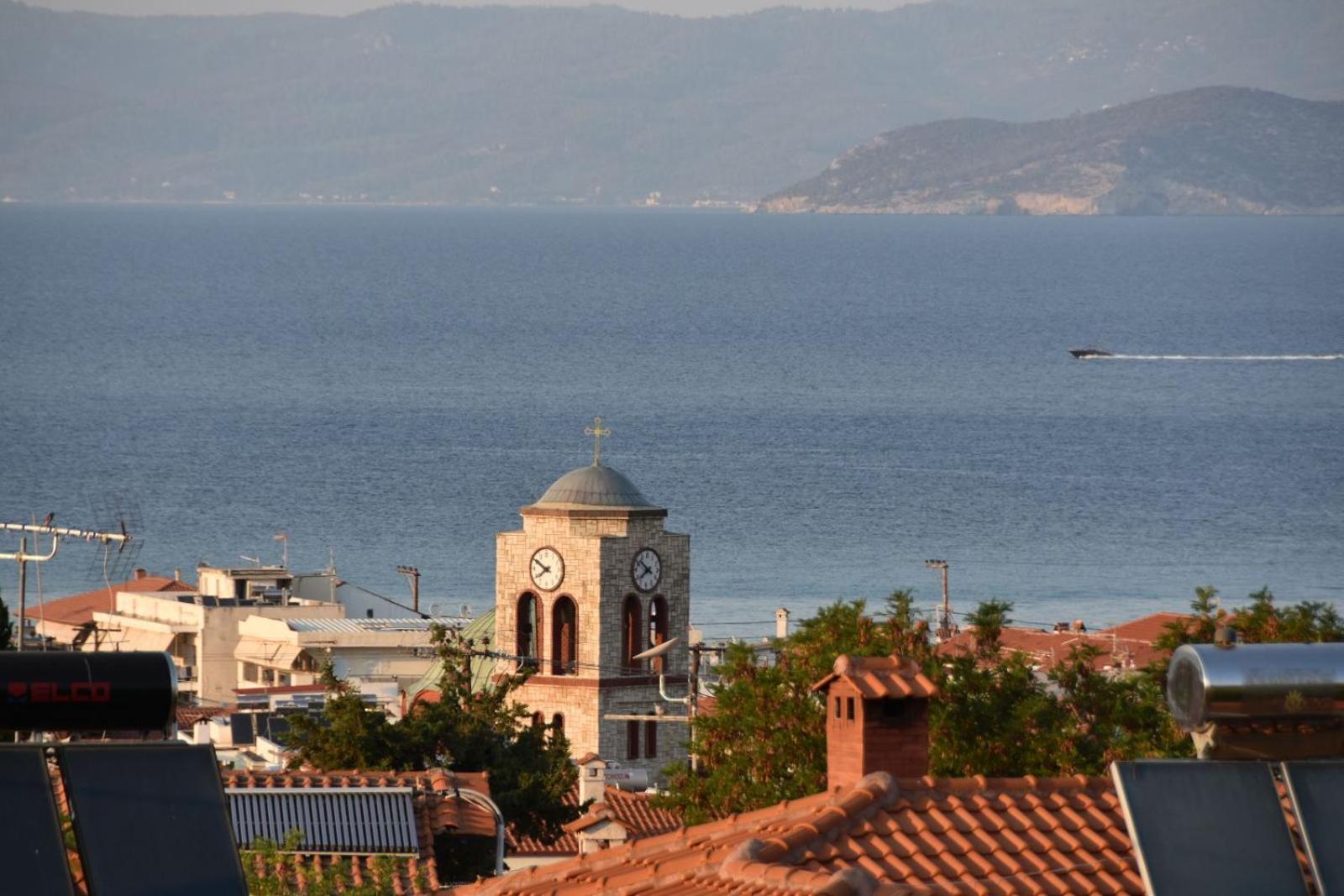Pine & View Apartment Pefkochori Bagian luar foto